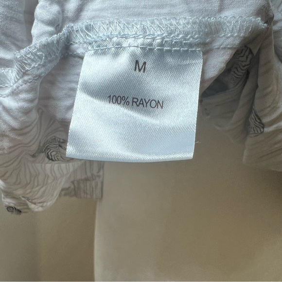 Jane + Delancey Zebra semi cropped blouse EUC Size M - Picture 4 of 6